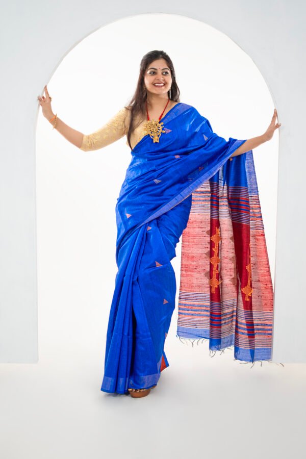 Malwari Katiya Dupian Tussar Silk- Red and Royal Blue